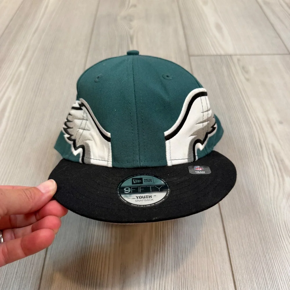 New Era 9FIFTY Philadelphia Eagles Youth Snapback Hat Green Black Wing Cap